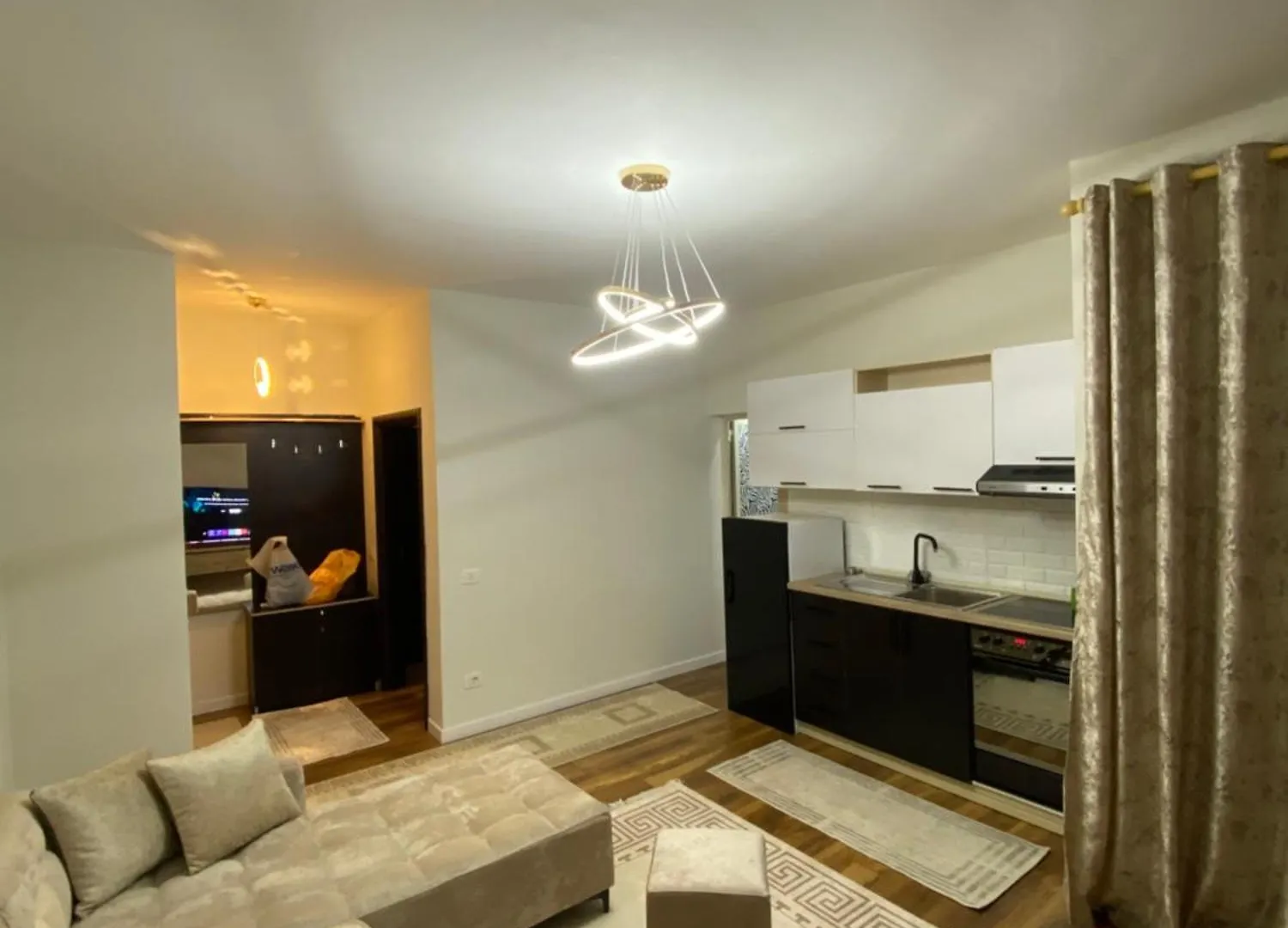 Art'S Apartment Durrës